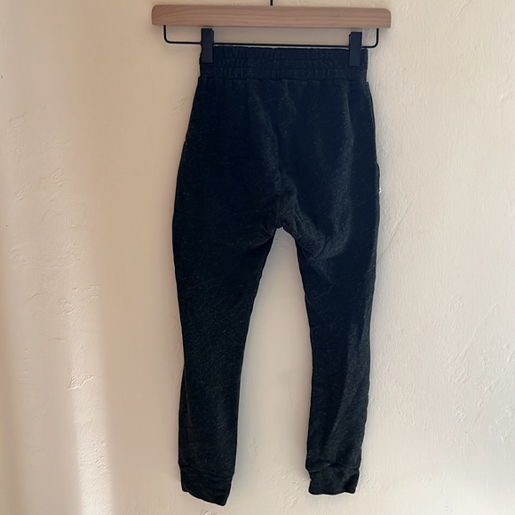 Childshoods Clothing jogger set 8/9 - Picture 9 of 11